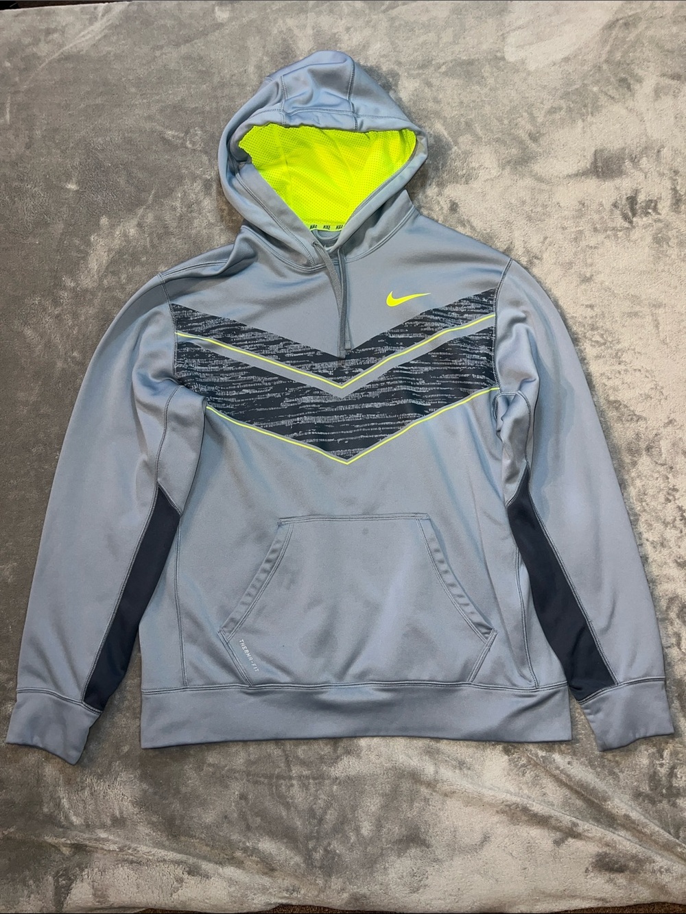 Nike Men's Light Gray & Neon Yellow Hooded Performance Pullover